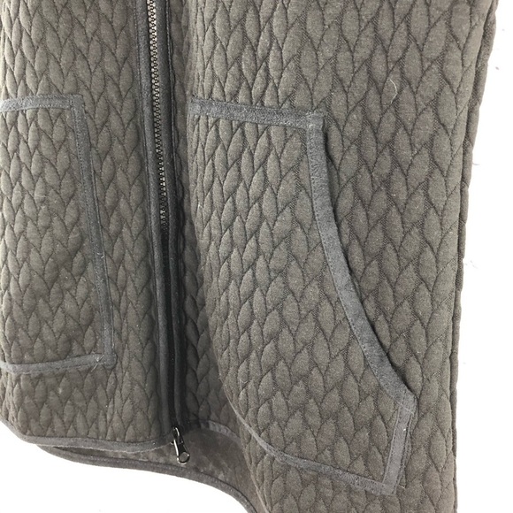 New quilted soft black lightweight vest - Picture 2 of 7